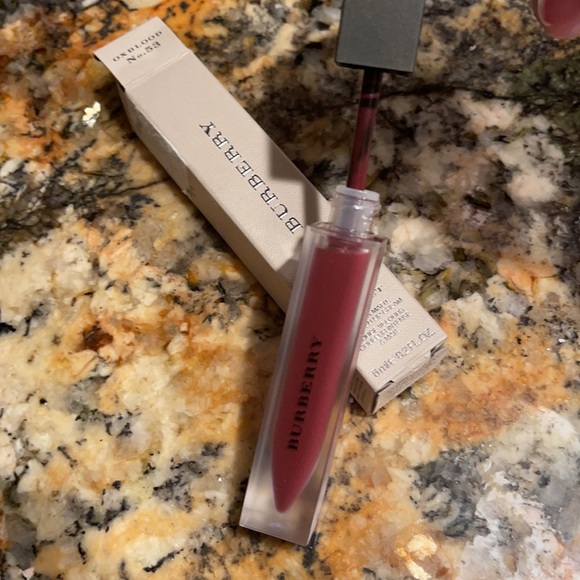 Burberry matte lip gloss New - Picture 4 of 7